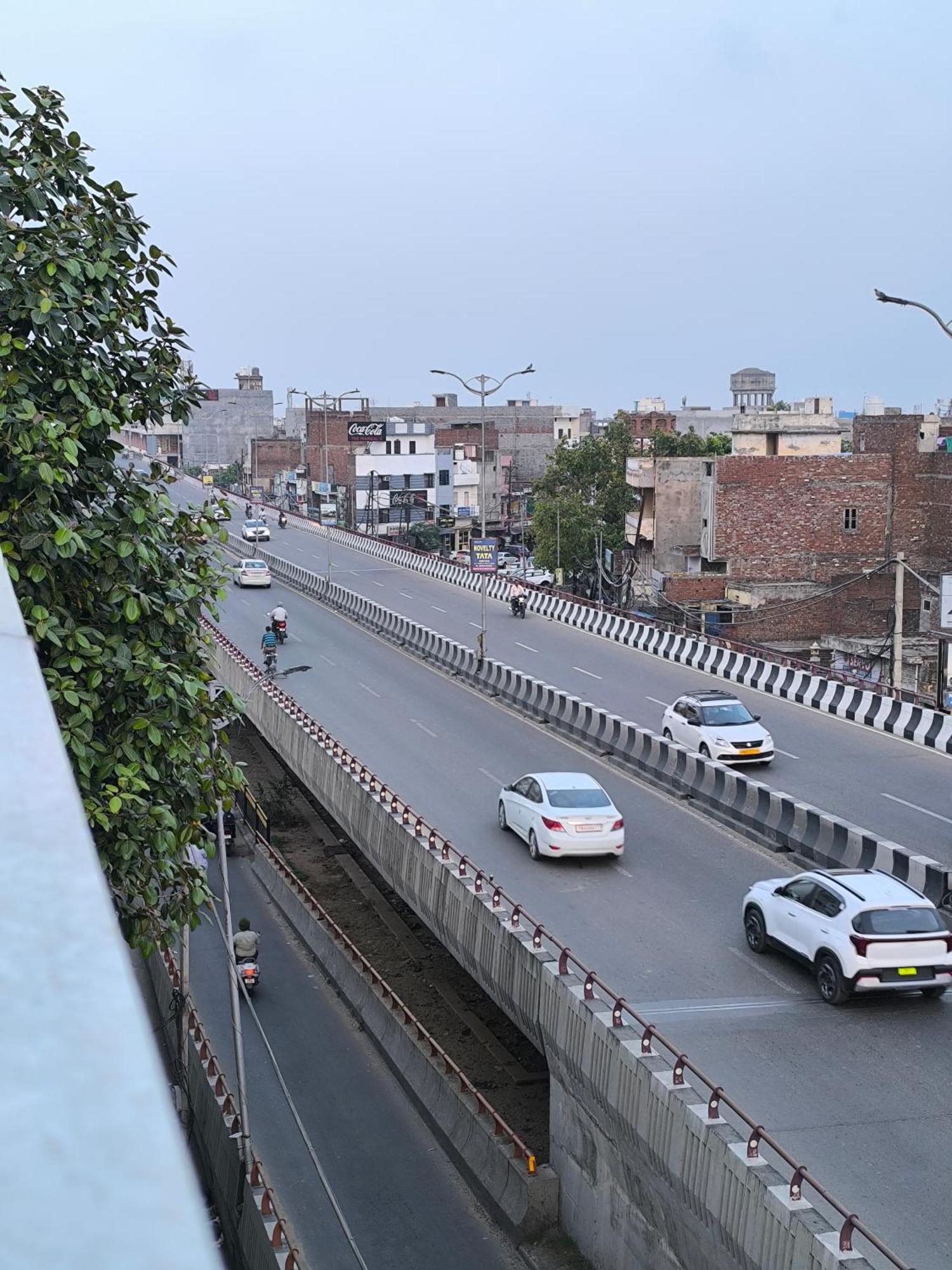 Hotel Jogi Guest House Welcome All Families, Friends, Groups, Couples, Singles Fully Airconditioner, Attach Washrooms, Lift, Wifi, 24 Hours Room Service, Power Backup Amritsar Exterior foto