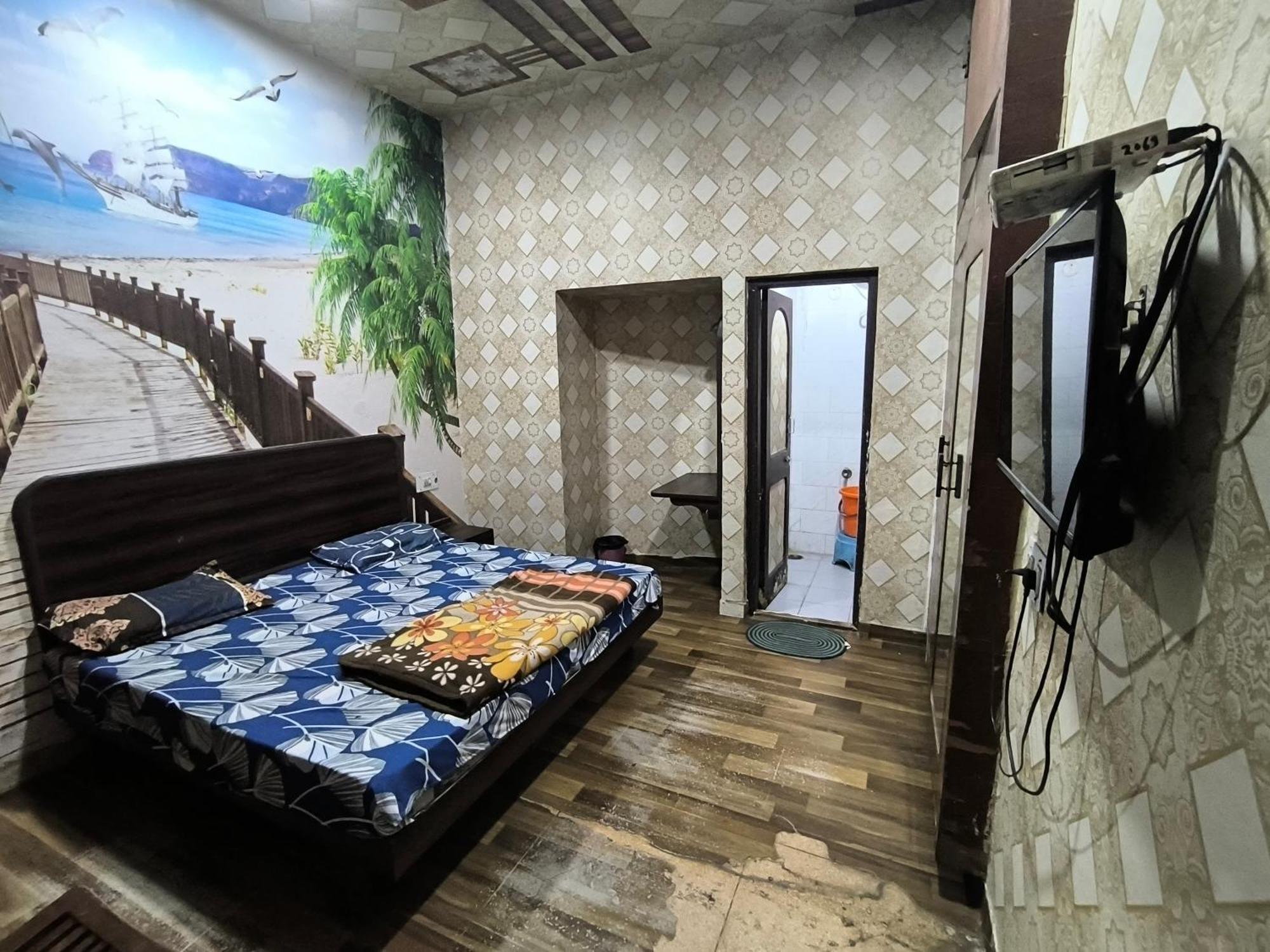 Hotel Jogi Guest House Welcome All Families, Friends, Groups, Couples, Singles Fully Airconditioner, Attach Washrooms, Lift, Wifi, 24 Hours Room Service, Power Backup Amritsar Exterior foto