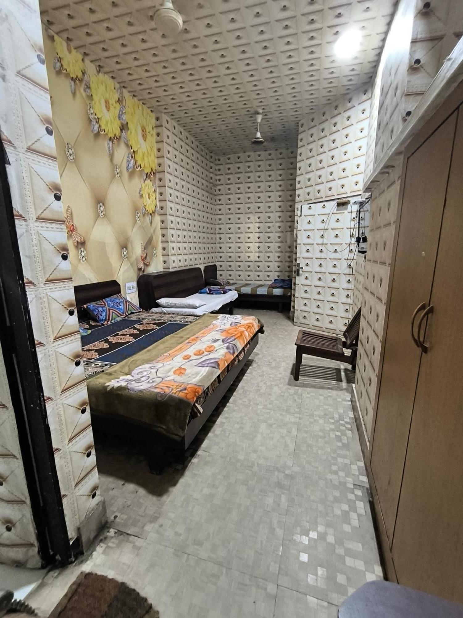 Hotel Jogi Guest House Welcome All Families, Friends, Groups, Couples, Singles Fully Airconditioner, Attach Washrooms, Lift, Wifi, 24 Hours Room Service, Power Backup Amritsar Habitación foto